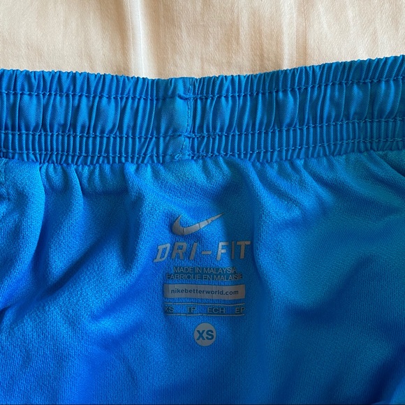 Nike Dri-Fit Tempo Shorts Blue and Red - Picture 7 of 7